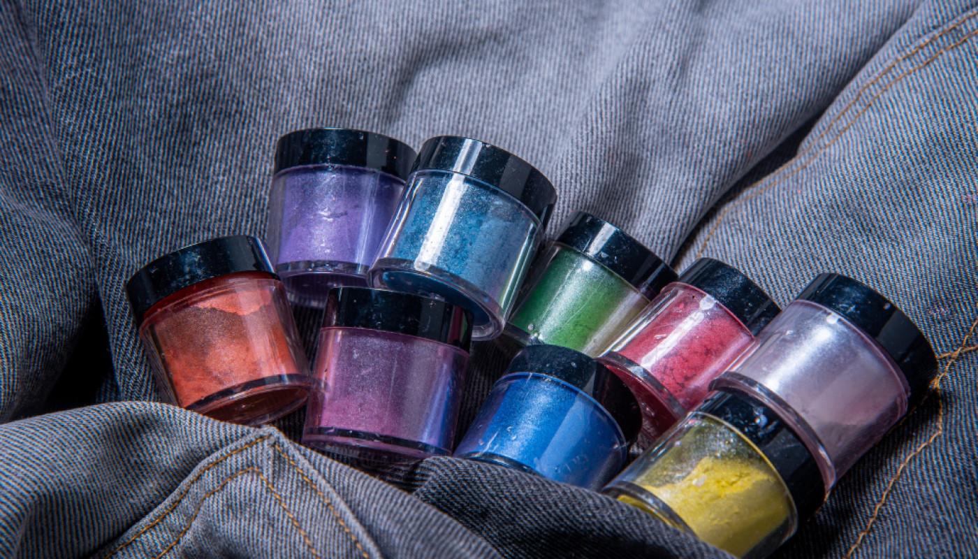 Pourquoi les poudres de mica sont idéales pour colorer vos fondants ?